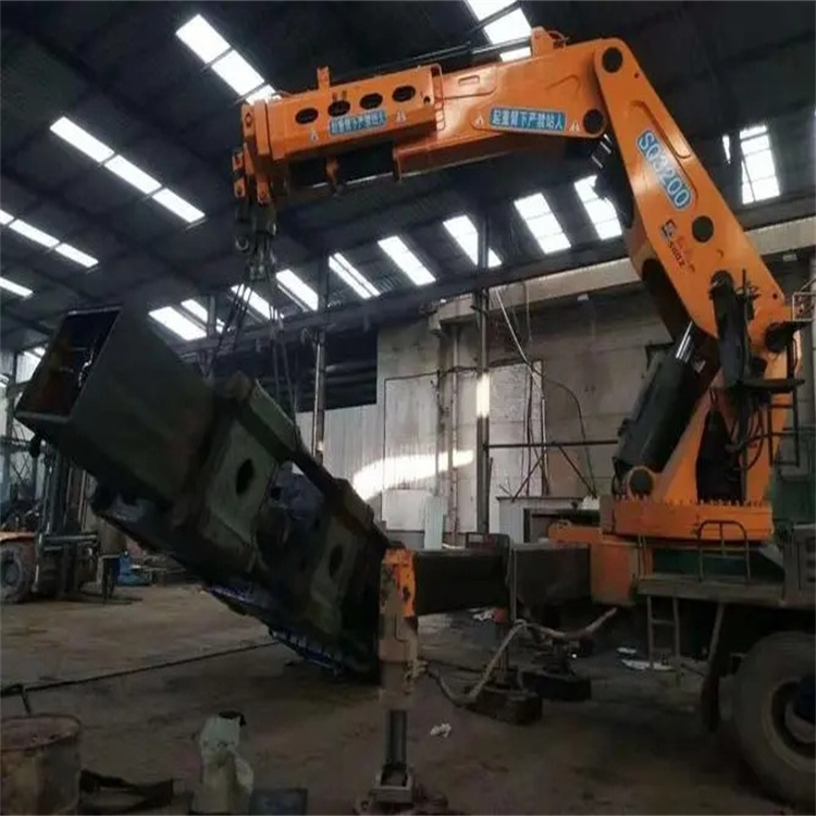 鸡泽县130吨折臂吊车出租吊机租赁附近电话