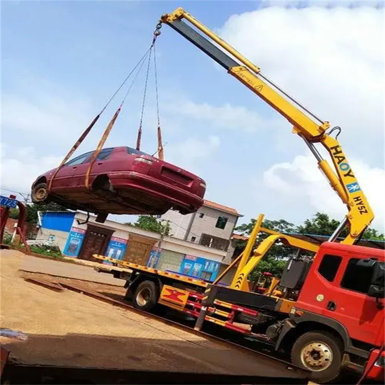 鸡泽县吊车吊汽车的正确方法